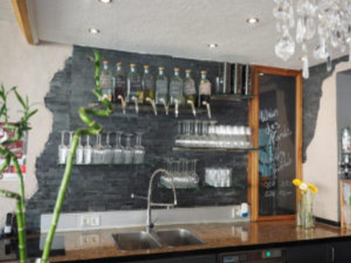 Weincafé Korkenzieher Briedel Extérieur photo