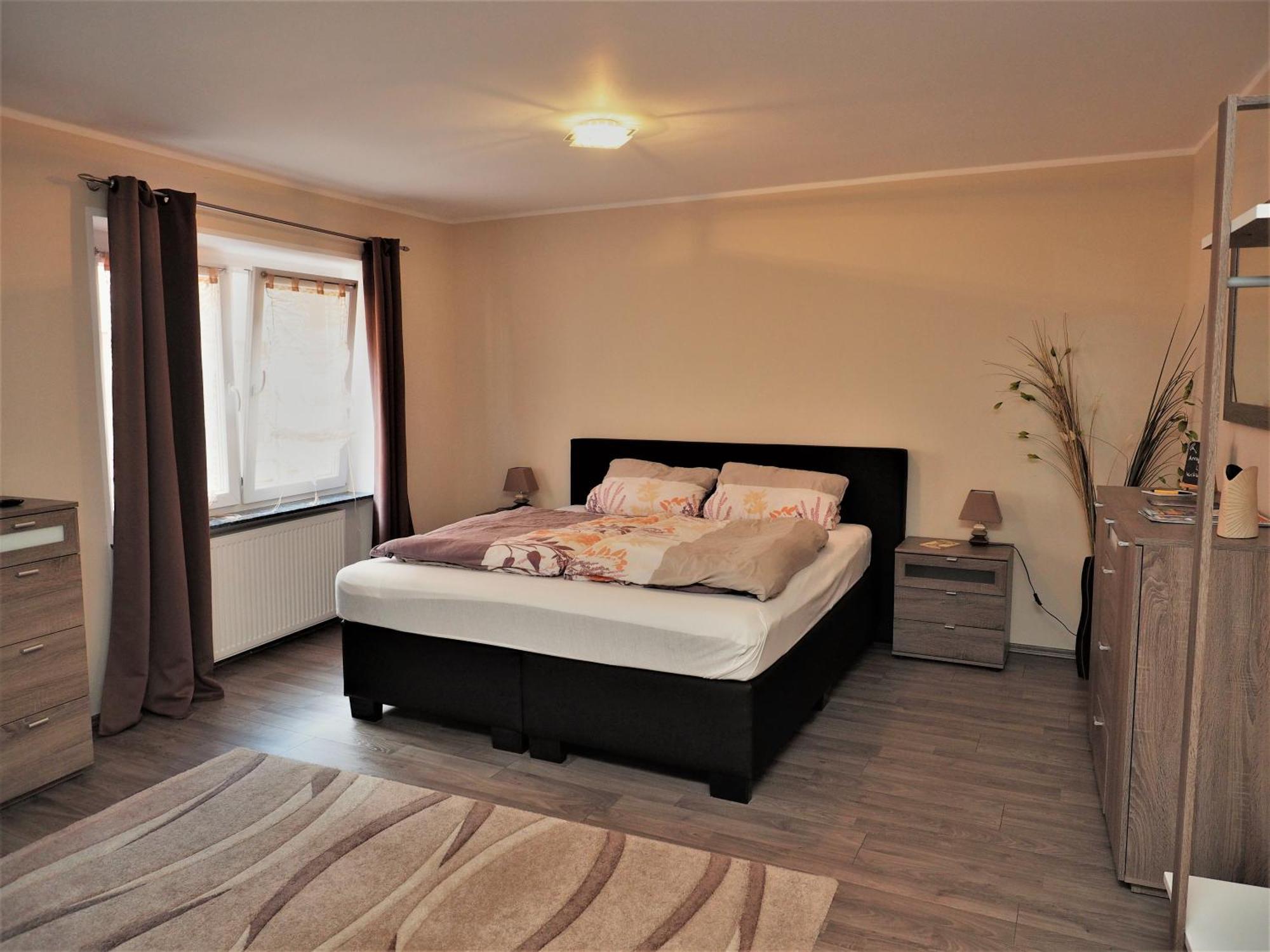 Weincafé Korkenzieher Briedel Chambre photo